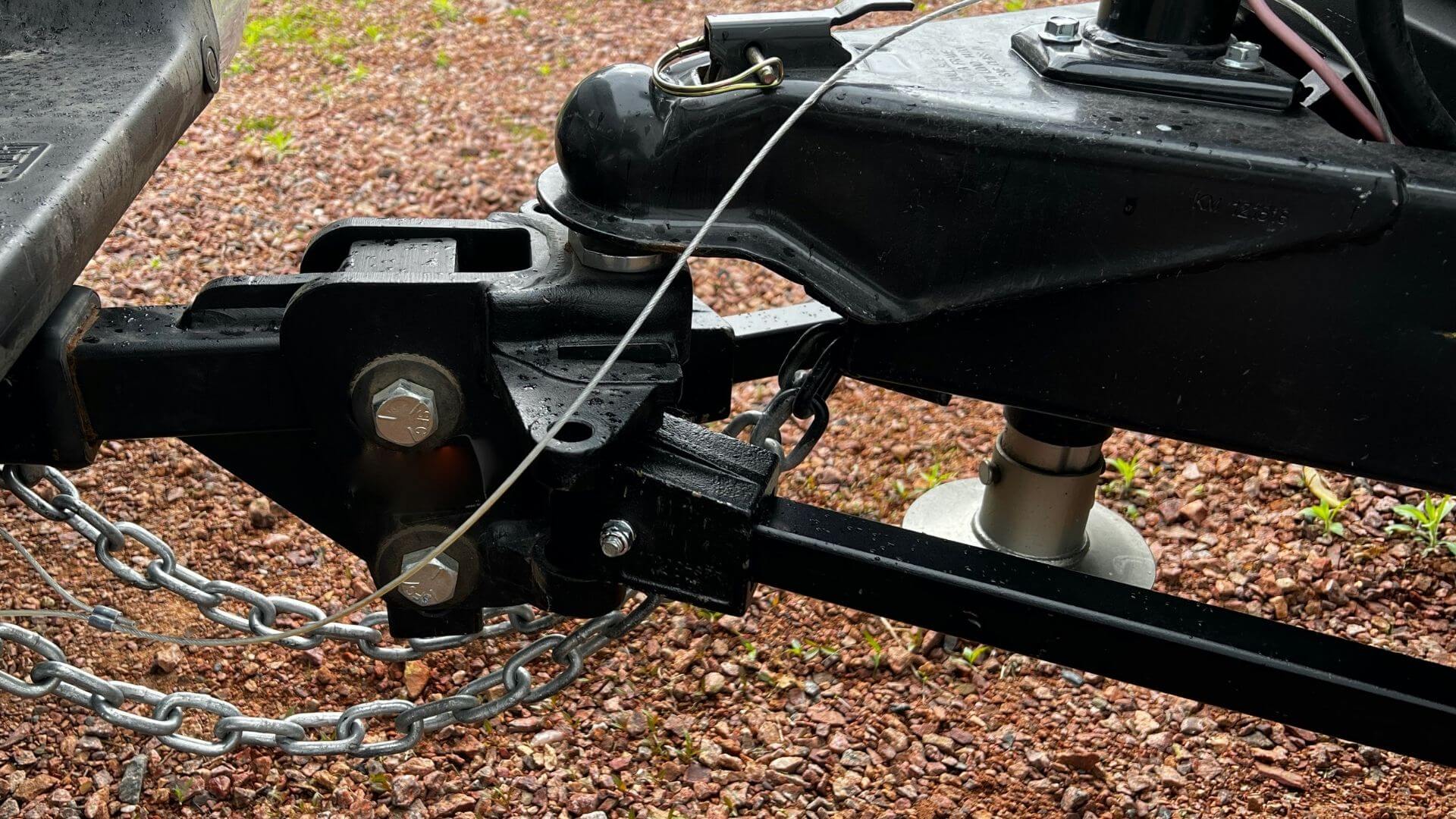 Weight distribution hitch installation for safe towing in Stockton, CA